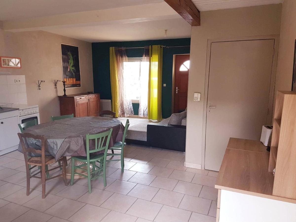Gîte cosy 6 à 8 personnes Buffieres Extérieur photo